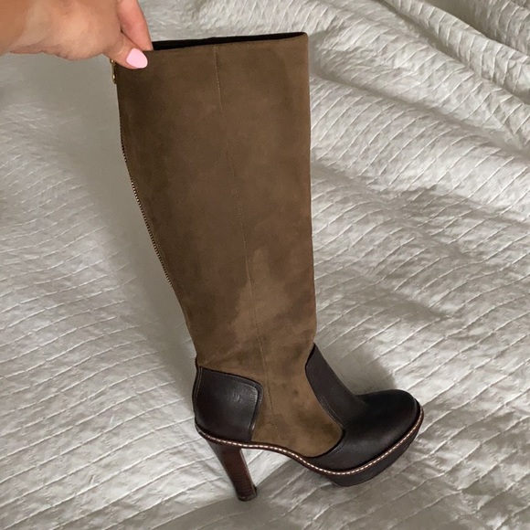 Knee high tan suede and leather BCBG boots - Picture 7 of 13